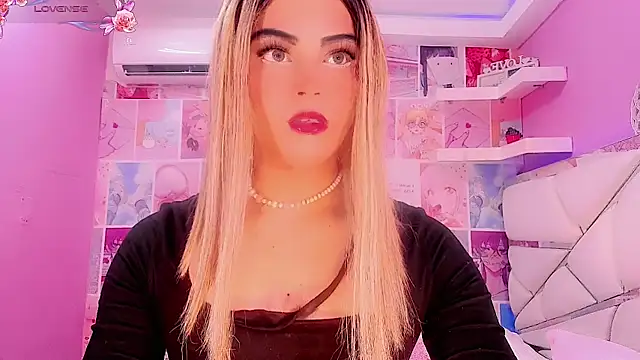 DaleskaSanchez online show from March 5, 8:38 pm