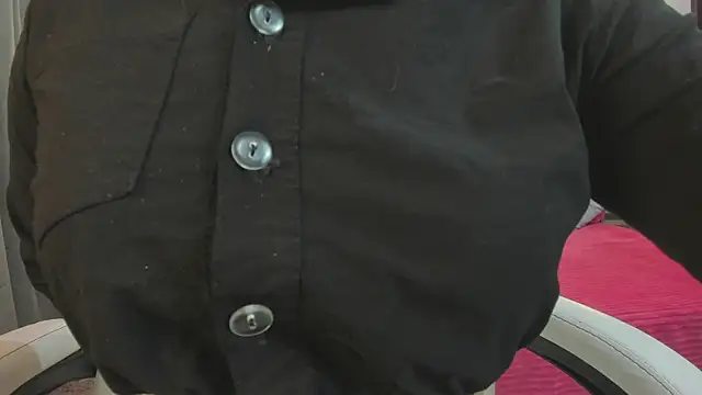 mask red girl online show from April 1, 12:50 pm