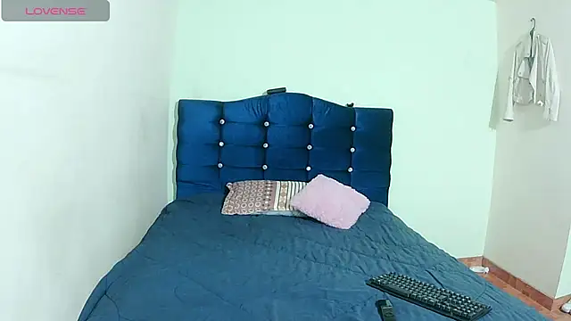 ashleey palmer online show from June 28, 12:33 pm
