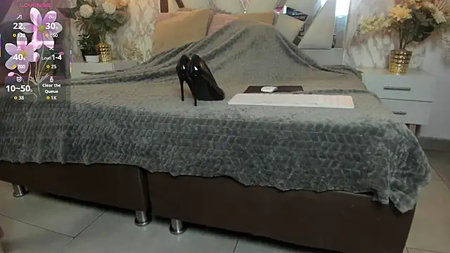 Snapshot of Mysterius_Woman chatting on January 13, 1:16 pm Mysterius Woman online show from January 13, 1:16 pm