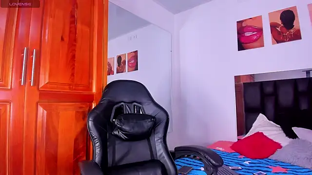 ValeryTs1 online show from April 10, 6:23 pm