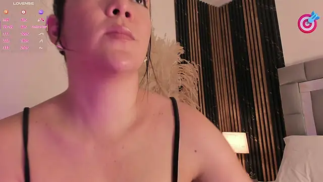 amaia santini online show from April 8, 6:52 pm