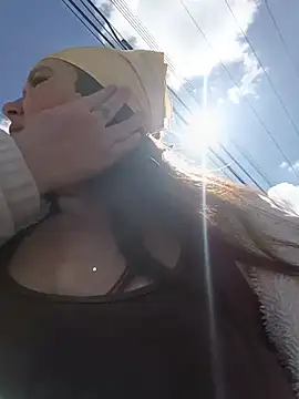 Snapshot of Shofy22 chatting on November 22, 2:05 pm Shofy22 online show from November 22, 2:05 pm