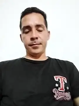 Snapshot of Logan_hetero1 chatting on November 23, 7:19 am Logan hetero1 online show from November 23, 7:19 am