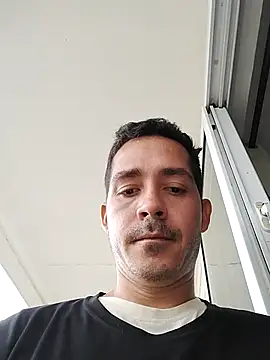 Snapshot of Logan_hetero1 chatting on December 3, 8:07 pm Logan hetero1 online show from December 3, 8:07 pm