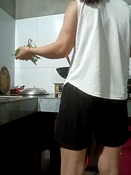 nangmo online show from March 3, 11:10 pm