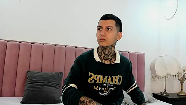 Andrew sanders68 online show from December 20, 3:24 am