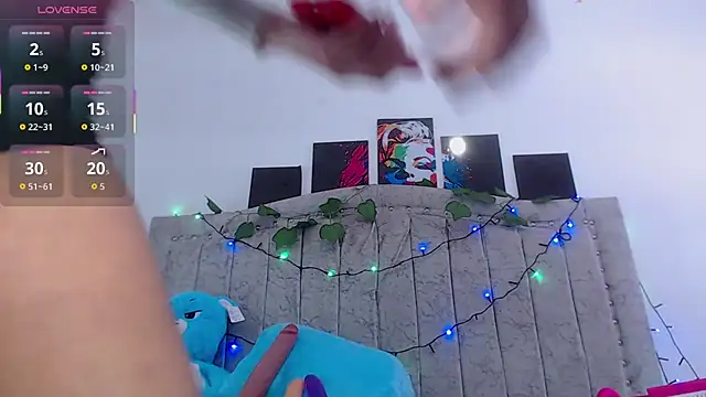 Tinyy Star online show from April 2, 4:26 pm