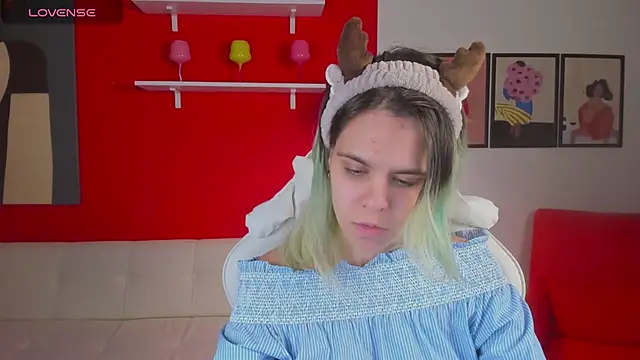 LiraBelle online show from December 4, 3:16 am