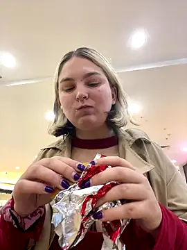 Snapshot of KateBurlesk chatting on November 22, 9:08 am KateBurlesk online show from November 22, 9:08 am