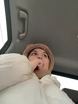 Snapshot of KateBurlesk chatting on January 19, 9:02 am KateBurlesk online show from January 19, 9:02 am