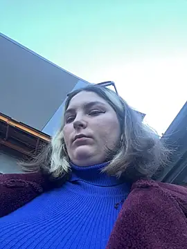 Snapshot of KateBurlesk chatting on February 20, 9:10 am KateBurlesk online show from February 20, 9:10 am