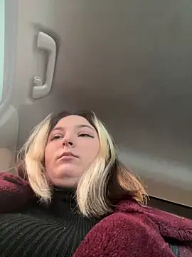 Snapshot of KateBurlesk chatting on February 22, 8:02 am KateBurlesk online show from February 22, 8:02 am