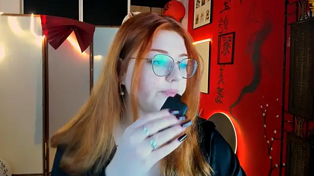 StaceyJensen online show from February 11, 9:36 am