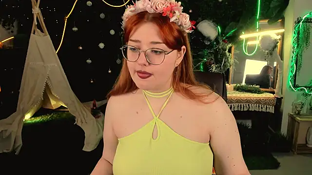 StaceyJensen online show from March 27, 1:22 pm