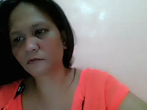 Snapshot of divinegrace1983 chatting on July 19, 7:39 pm divinegrace1983 online show from July 19, 7:39 pm