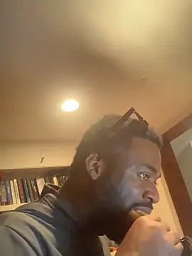 Snapshot of BlackWood777777 chatting on November 23, 10:53 pm BlackWood777777 online show from November 23, 10:53 pm