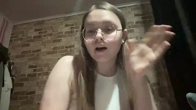 Snapshot of Blair_Reid chatting on December 2, 5:41 pm Blair Reid online show from December 2, 5:41 pm