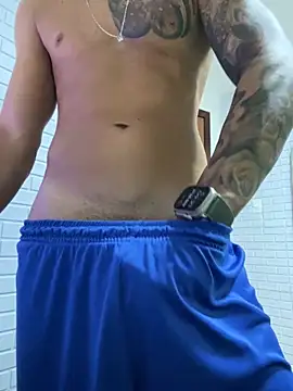 Snapshot of enzofelipe chatting on November 27, 12:18 pm enzofelipe online show from November 27, 12:18 pm