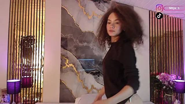 MiticaBrennet  online show from March 26, 4:18 am