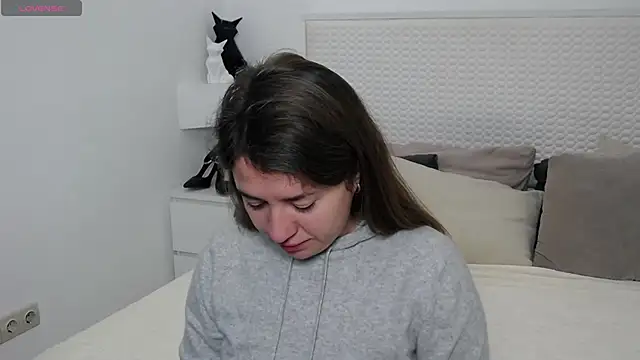 Snapshot of Leona_Rae chatting on November 29, 7:33 am Leona Rae online show from November 29, 7:33 am