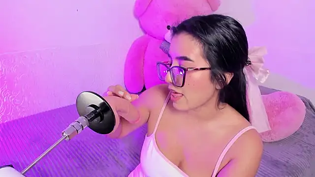 IbbieeBennett 1 online show from March 11, 3:45 am