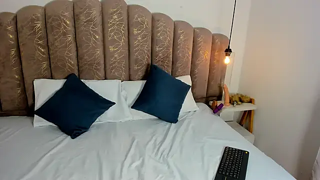 Snapshot of Ambar85 chatting on November 28, 3:09 am Ambar85 online show from November 28, 3:09 am