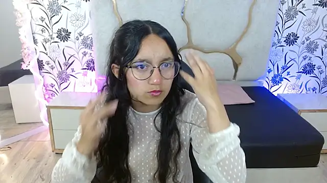 rosee tay1 online show from December 15, 3:33 am