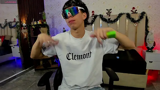 kaelwolf tay online show from January 5, 7:28 pm