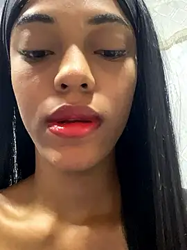 Snapshot of kthe_ chatting on January 14, 7:19 pm kthe online show from January 14, 7:19 pm