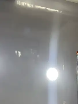 Snapshot of kthe_ chatting on January 15, 8:01 pm kthe online show from January 15, 8:01 pm