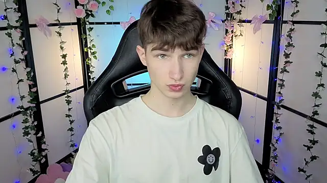 Maxwellchiik online show from November 29, 9:29 pm