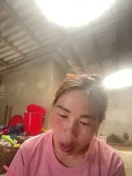 meganmeo online show from April 6, 5:08 am