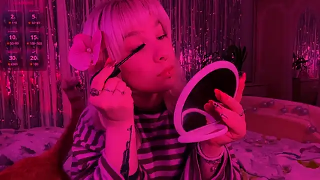 LolaDollyMur online show from January 9, 7:15 pm