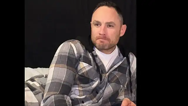 famous1tad online show from March 22, 4:32 pm