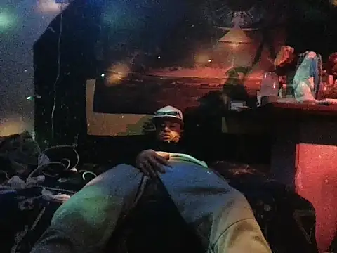 Snapshot of Chakalito123 chatting on February 27, 8:47 am Chakalito123 online show from February 27, 8:47 am