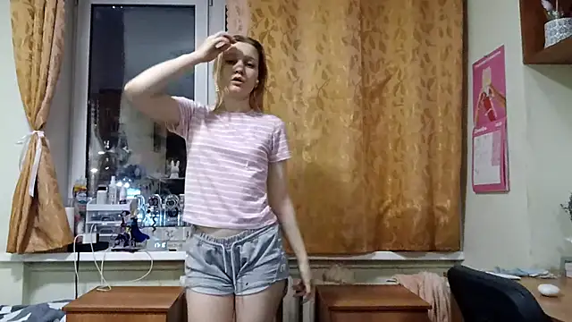 Snapshot of xlo_lax chatting on December 16, 2:11 pm xlo lax online show from December 16, 2:11 pm