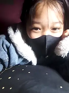 Snapshot of beba1100 chatting on November 29, 2:31 pm beba1100 online show from November 29, 2:31 pm