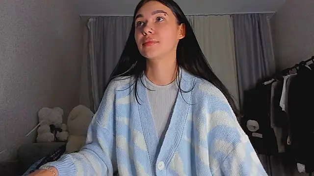 Snapshot of SakuraVibe chatting on November 25, 2:28 pm SakuraVibe online show from November 25, 2:28 pm