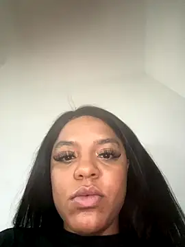 xoeewinters online show from November 29, 2:53 pm