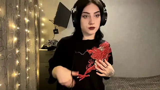 Snapshot of Meowluly chatting on January 11, 9:42 pm Meowluly online show from January 11, 9:42 pm