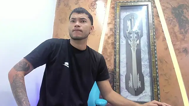 hot guy sweet online show from December 14, 3:45 am