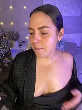 Amalia Lia  online show from December 1, 6:24 pm