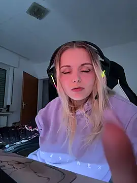 OfflineLizzy online show from March 6, 2:52 am