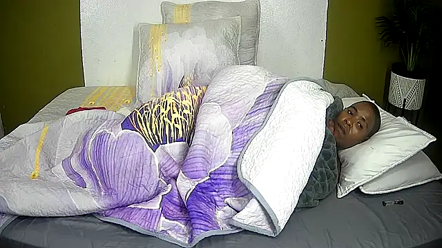SexyCurves9 online show from June 11, 12:43 am