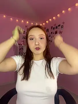 Snapshot of Davne_ chatting on February 12, 12:38 am Davne online show from February 12, 12:38 am