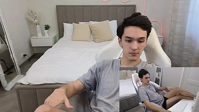 MoonlinSkinn online show from January 16, 8:07 am