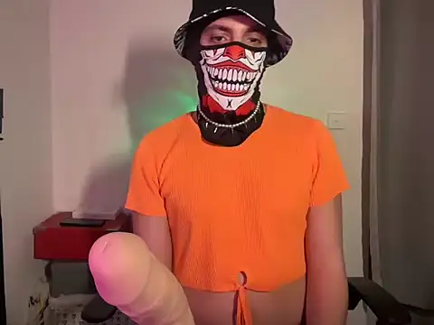 Snapshot of marotheladyboy chatting on November 27, 11:18 pm marotheladyboy online show from November 27, 11:18 pm