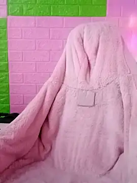 Lily-ross22 online show from March 7, 6:32 am