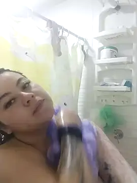 Snapshot of Reynpau19 chatting on December 17, 10:49 pm Reynpau19 online show from December 17, 10:49 pm